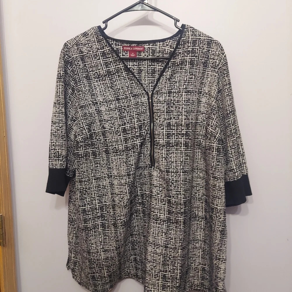 Jessica London 18 zip up necklace flowy tunic style plus graphic patterned